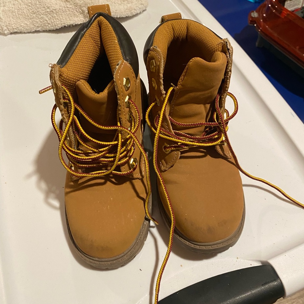 Eddie Bauer Kids' Brown and Black Boots